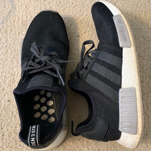 Champs Sports x NMD_R1 ‘Black Grey’ Adidas Size 11 - Picture 3 of 4